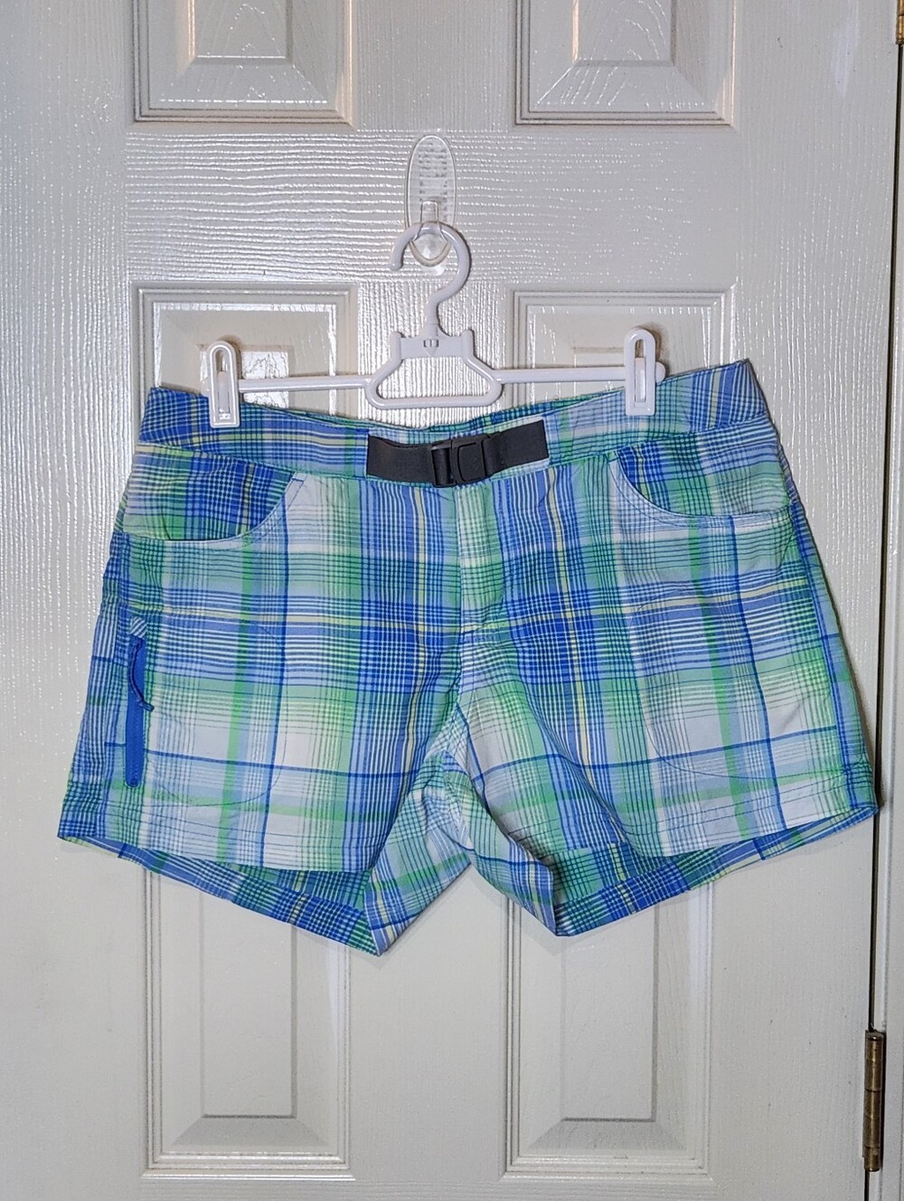 Columbia Omni Wick Plaid Blue & Green Women's Shorts NWOT Size 8
